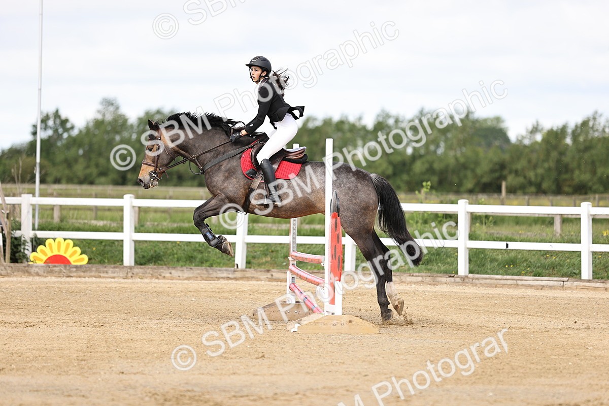 SBM_001820 - Class 8 - Clear Round