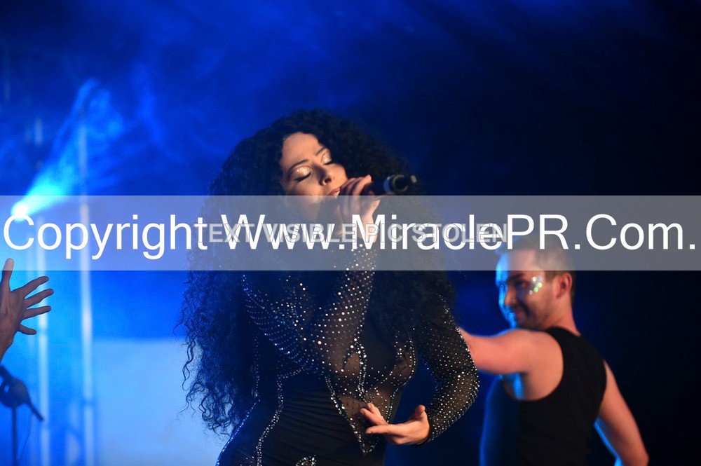 SH4_6099 - The Cher Experience