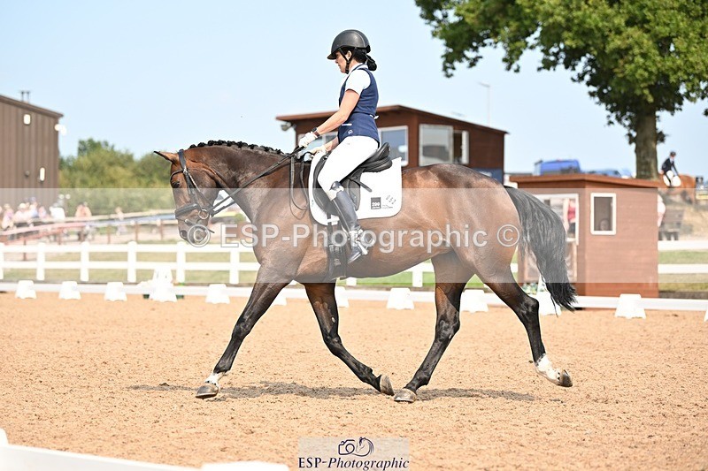 250816-141241-05046 - 052-Marcela.PomphreyLinkeltje.DE.J