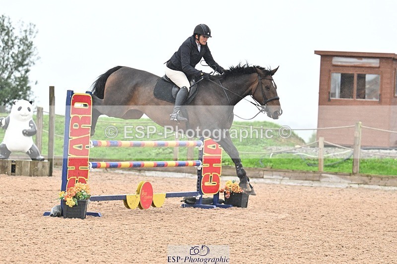 251003-120754-00648 - Cls 2 Newcomers and 1.10m