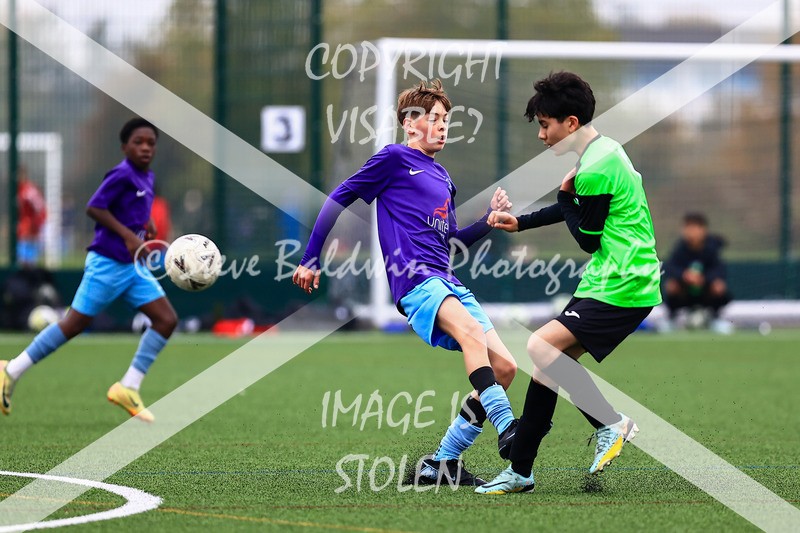 1DX30269 - 2025-10-12 FC Abbey Meads U14 Orange V Kingsdown Lions U14