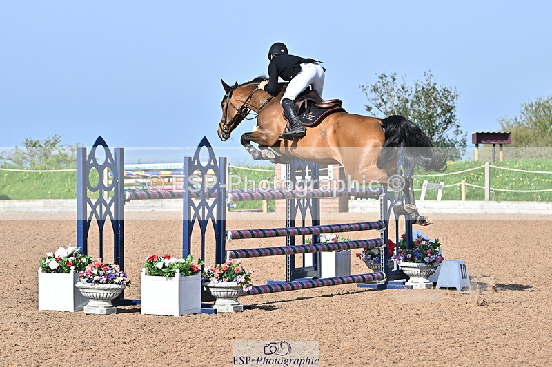 240509A-090104-00406 - Cls 8 Foxhunter