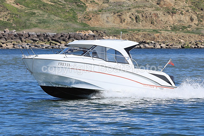 180527 FREYJA - BENETEAU ANTARES 8 1Y3A2459 - Motorboats - Hardtop