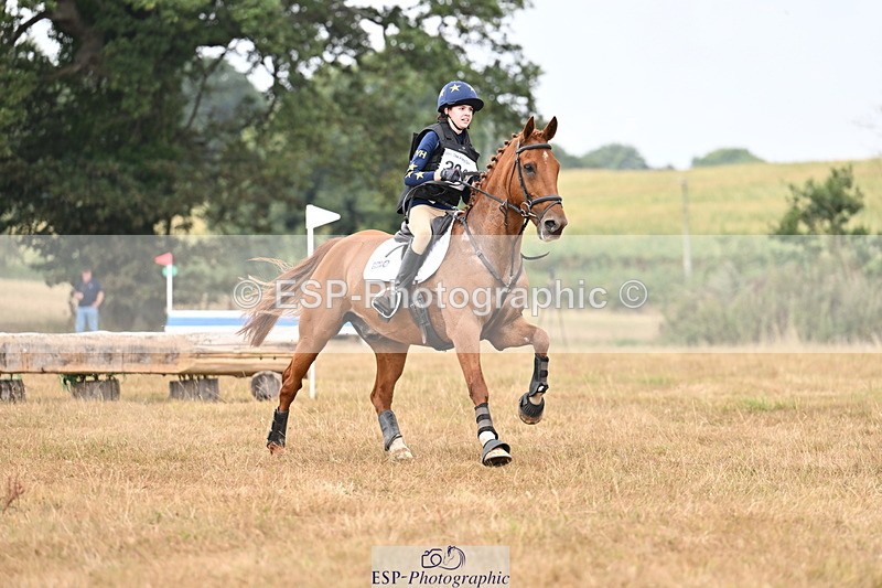 250824A-124026-36137 - 2049-Mia.Lewis-The.flying.scotsman