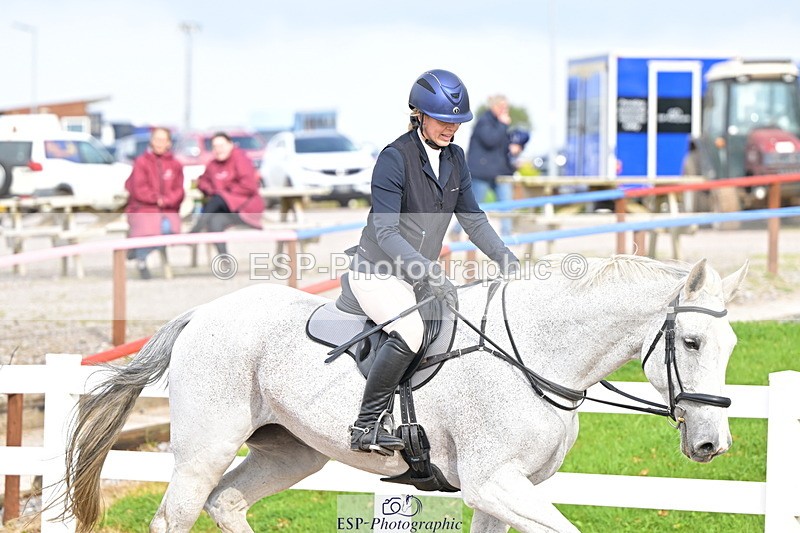 241004A-151230-02695 - Fri 12 1.15m Members Cup