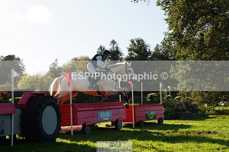 251025A-144328-21072 - G-522-Sue.Parkes