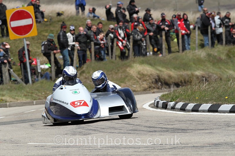 Kevin Thornton/ Wayne Kemp - Sure Sidecar Race 1