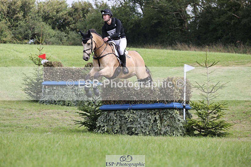 240831A-120246-02189 - 012-Frankie.Mckechnie-DUNBYMOONLIGHT