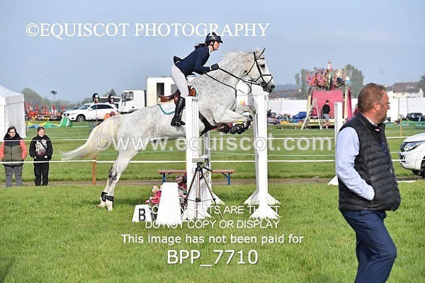 BPP_7710 - CLASS 6 Nisbets Fresh From The Farm & The Golf Inn 1.00m Amateur Championship
