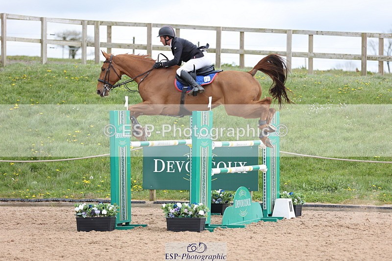 240419A-125146-07495 - Cls 6, 2 Star Medium Tour 1.35m