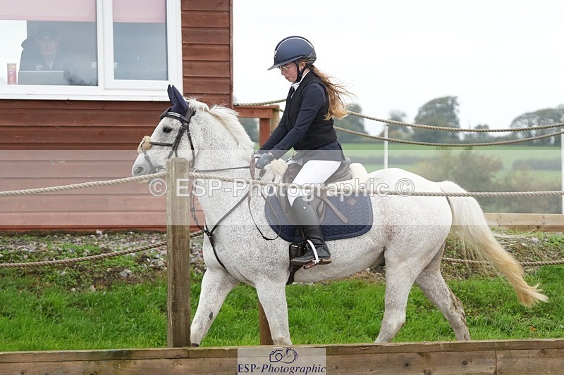 250920-154026-01483 - Cls 21 Pony Intro 80cm Derby