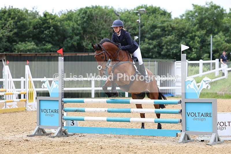 3E7A5976 - Class 4: Senior British Novice/90cm open