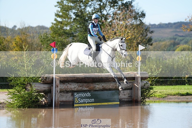 251024A-120512-08609 - B-109-Zoe.Davies