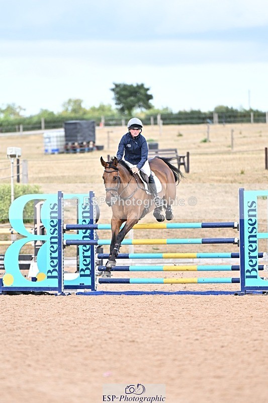 260819-144512-01216 - Cls 6 Foxhunter and 1.20m