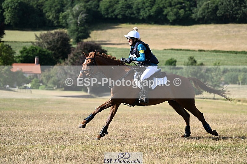 250803A-175612-18541 - S-868-Helen.Banbury-RED.OCTOBER