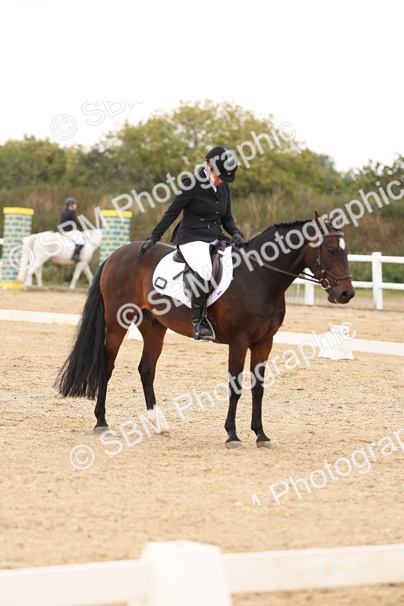 SBM_01732 - Class 9 - Novice 27 Champs