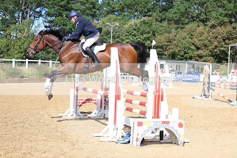 3E7A9398 - Class 9: Senior British Novice/90cm open