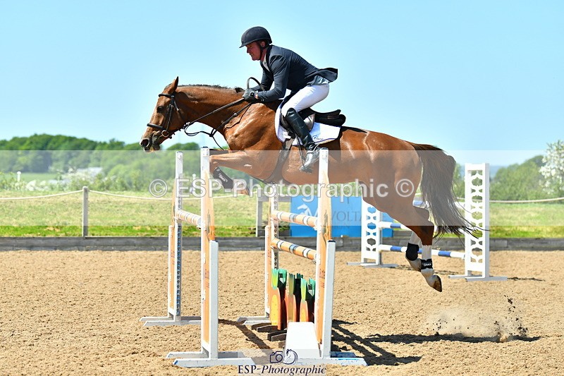 230526A-130528-02288 - Cls 4 Snr 1.20m Open