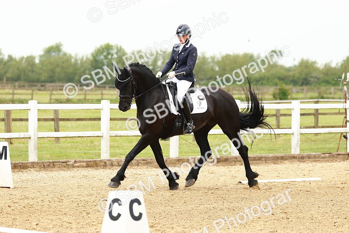 SBM_000992 - Class 6 - Novice 4