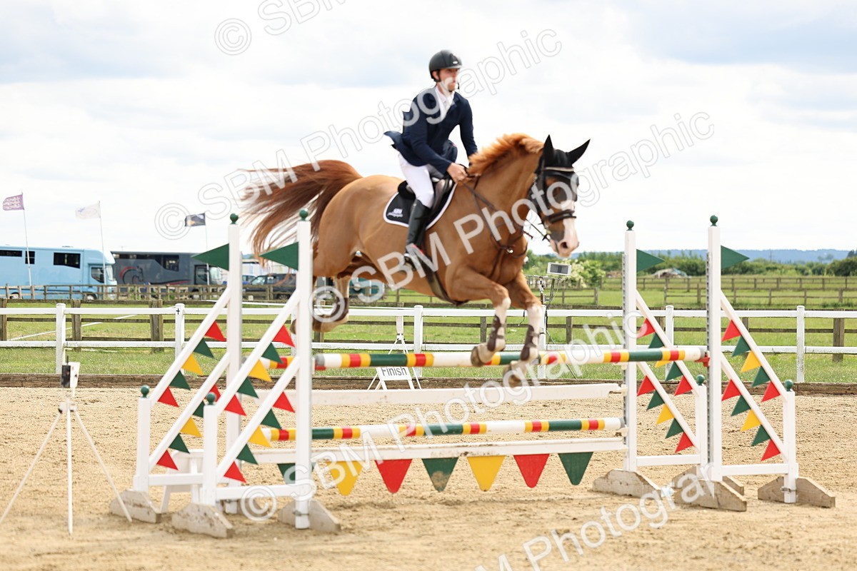 SBM_006174 - Class 19 - Senior Newcomers - 1.10m