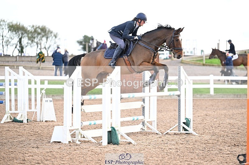 251022-125529-00452 - Cls 4 Snr Newcomers 1.10m