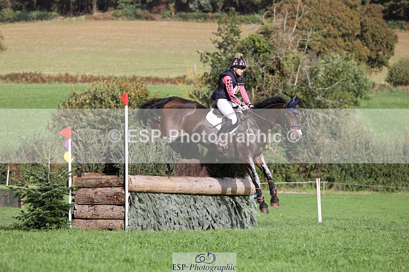 241025-114137-06541 - 055-Ellie.Fredericks-UPPER.CLASS.BRIT