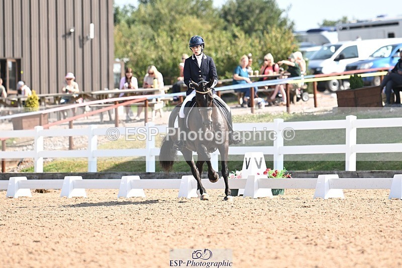 250816-103813-03428 - 074-Jessica.AllenHendrewen.Desert.Lady