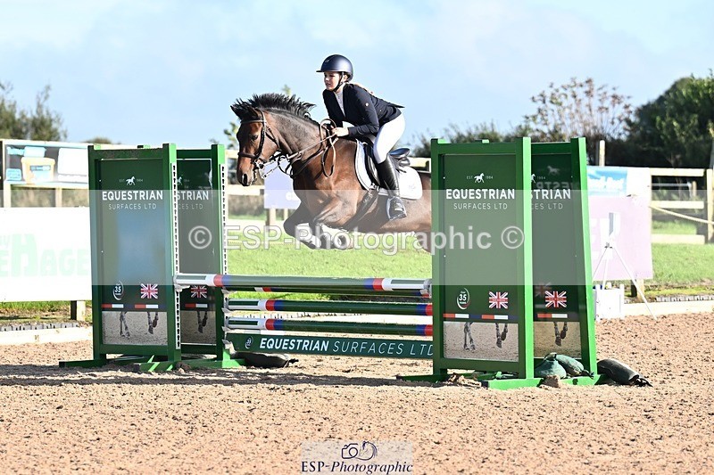 250920-163634-01910 - Cls 23 UnAffiliated 80cm Derby