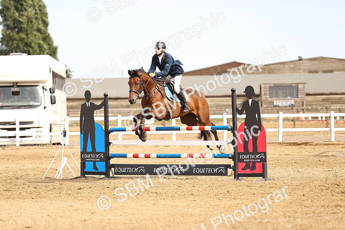 SBM_001701 - Class 6 - Senior Newcomers 1.10m