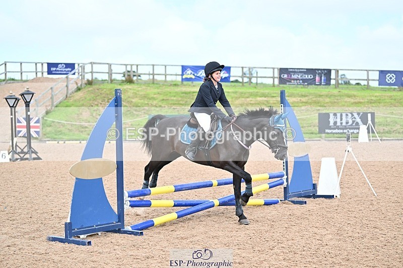 240813-155643-00110 - Clear round & 60cm