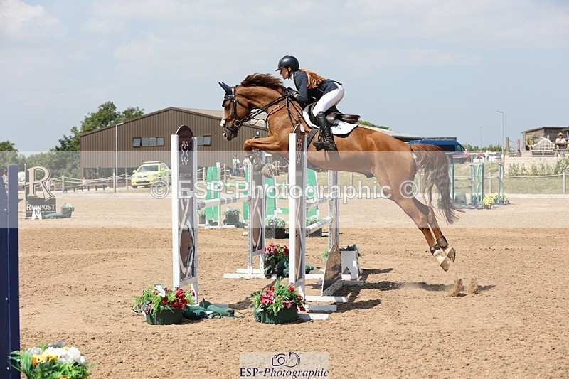 250725-140427-03147 - Cls 3 Snr Foxhunter