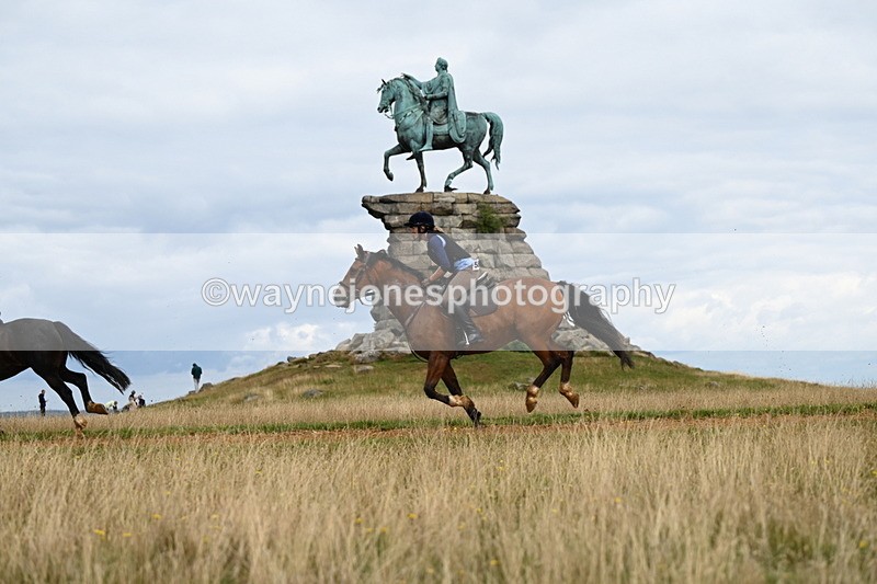 DSC_6422 - Time at Statue 12:17 to 12:44