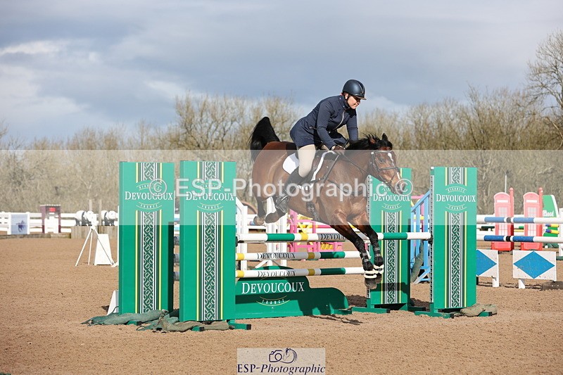 240223A-113633-00898 - Cls 4 Snr 1.05m Open