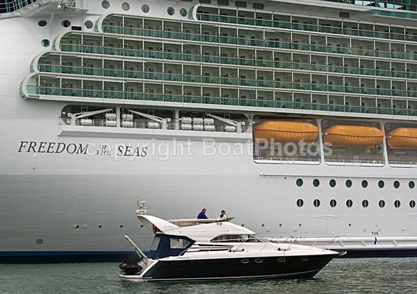 060430 FREEDOM OF THE SEAS IMG_4931 - 2006 Photos
