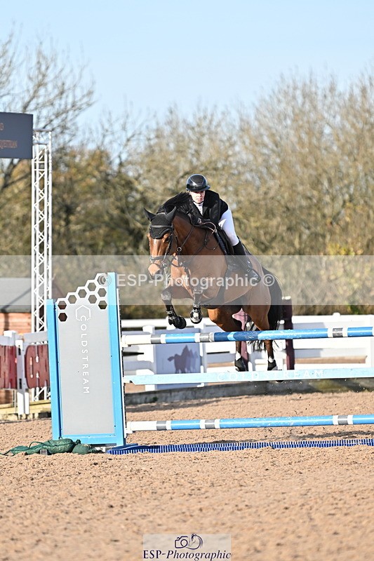 241113A-135854-00764 - Cls 05A&B Snr Fox & 1.20m Open