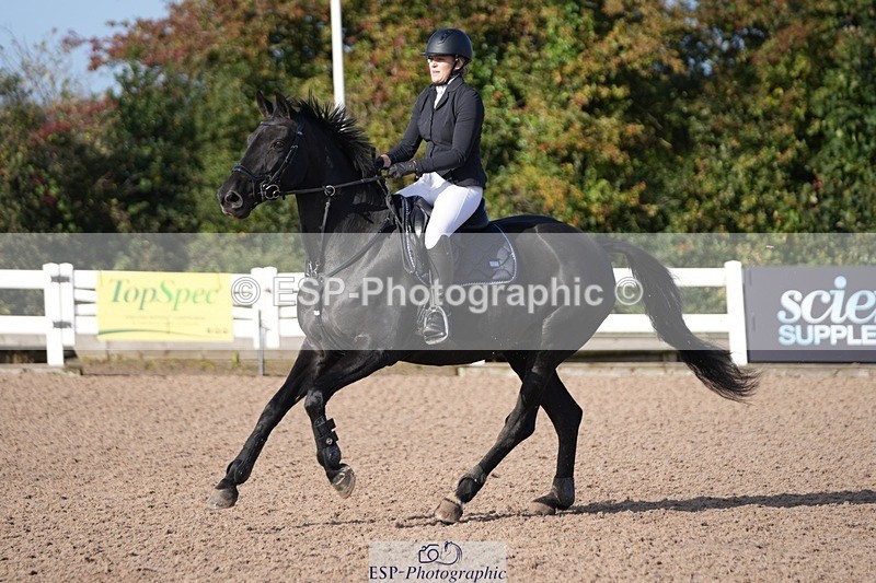 251004-103649-01812 - Cls 15 British Novice and 90cm Open