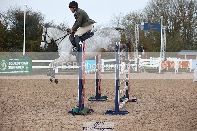 231112A-131802-04381 - Cls 20 Newcomers & 1.10m Open