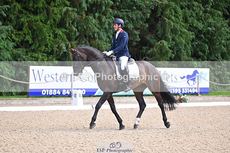 240809-152737-02061 - 196-Angus.Corrie-Deane-Nightly