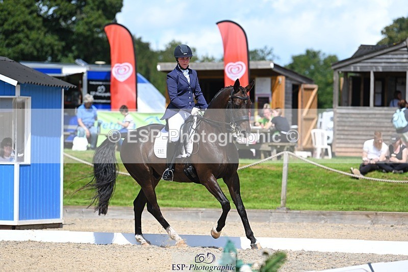 230811-122003-01245 - Cls 4 Adv Medium Silver