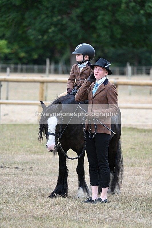 WJ7_6800 - Class 1 Lead Rein Pony