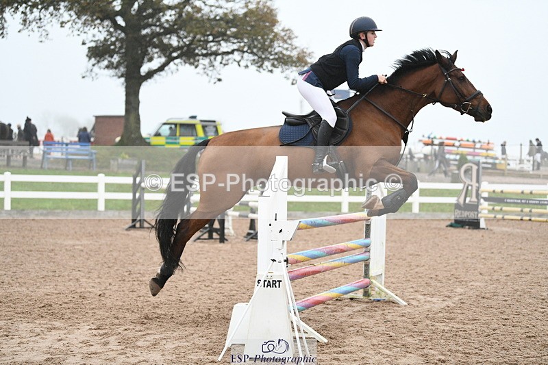 241103A-111752-07743 - SUN Cls 21 Snr Newcomers and 1.10m Open