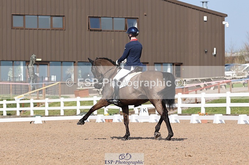 250404-151936-07071 - 117-Myles.Graham-Nibeley.Black.Pearl