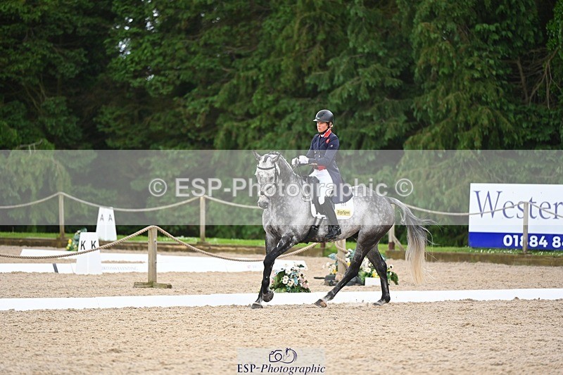 240524-141308-10158 - 529-SBH_BIG_WALL-Izzy_Taylor