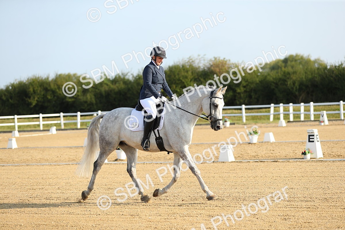 SBM_014935 - Class 13 - Novice 23 - 8,30-9.33