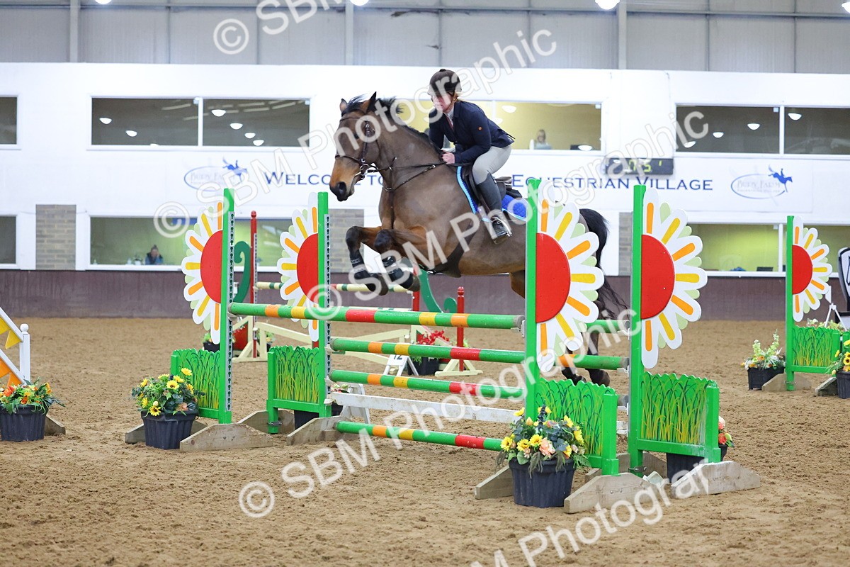 1I0A4938 - Class 9 - Senior Newcomers/ 1.10m Open