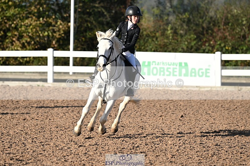 241026A-102312-00139 - SAT Cls 3 Pony Intro 70cm