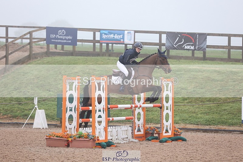 250418-154004-06238 - 355-Xanthe.Baylis-MONBEG.BY.MAGIC