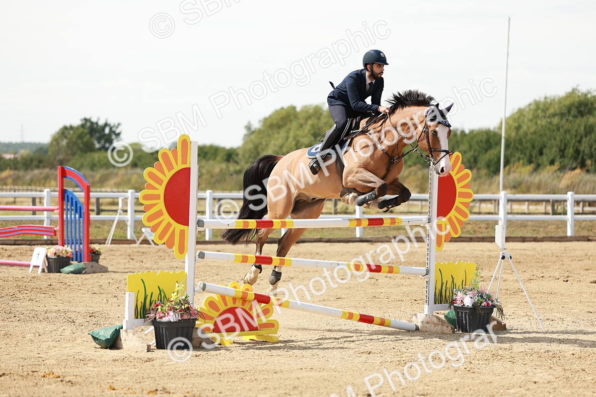 SBM_008042_Class 4 - Senior Foxhunter - 120m Open - Mohammed