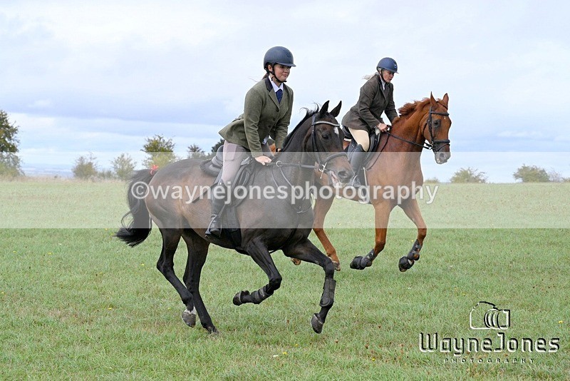 WJ7_1049 - Berks & Bucks Hound Exercise Blewbury 13-09-26