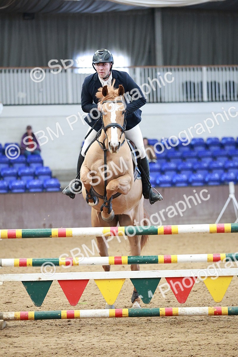 SBM_000845 - Class 4 - Senior Newcomers - 1.10m